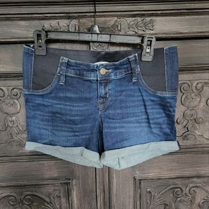 Maternity shorts